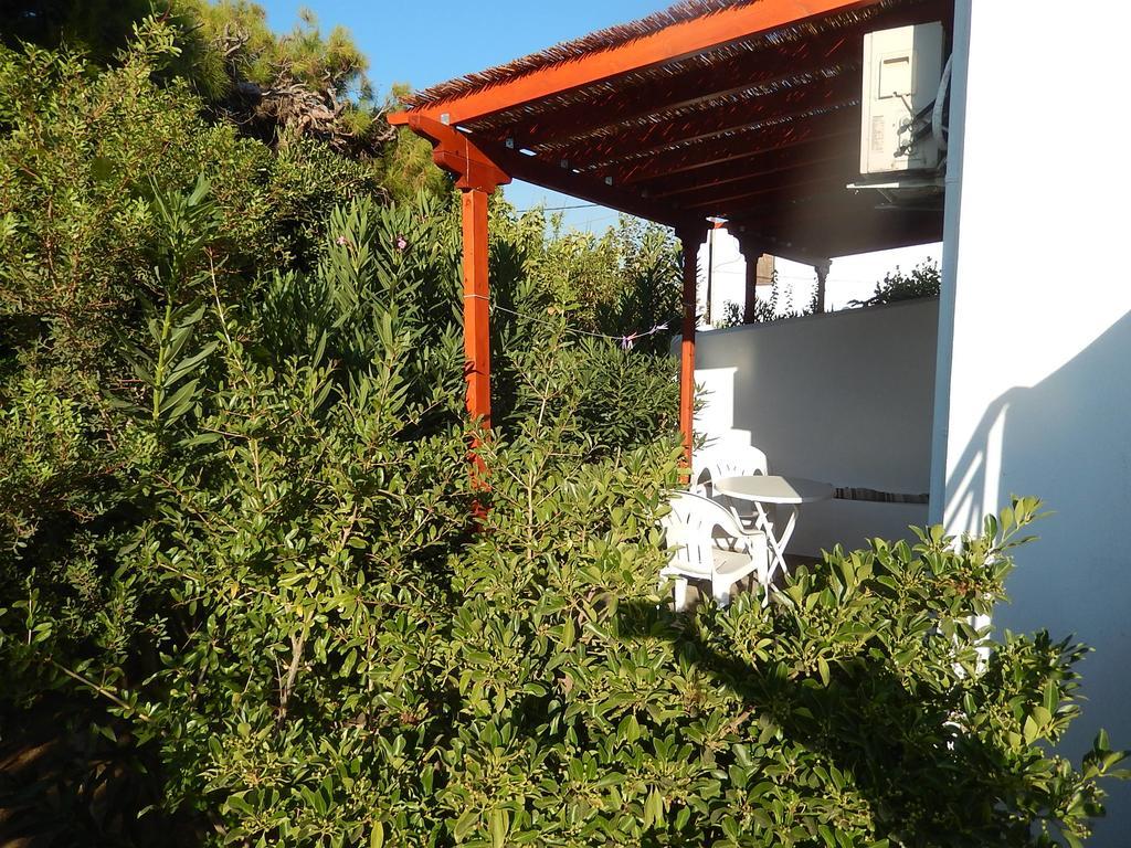 Deidamia Hotel Skyros Quarto foto