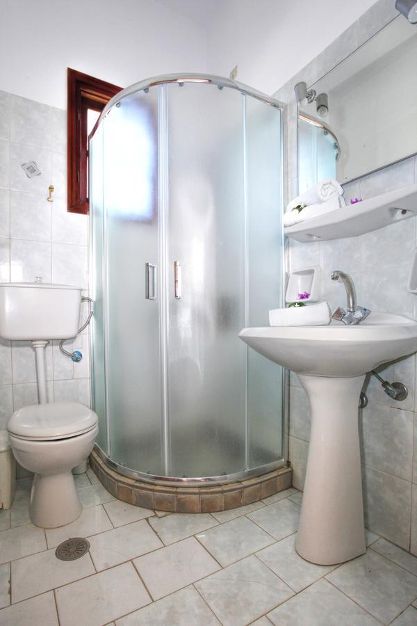 Deidamia Hotel Skyros Quarto foto